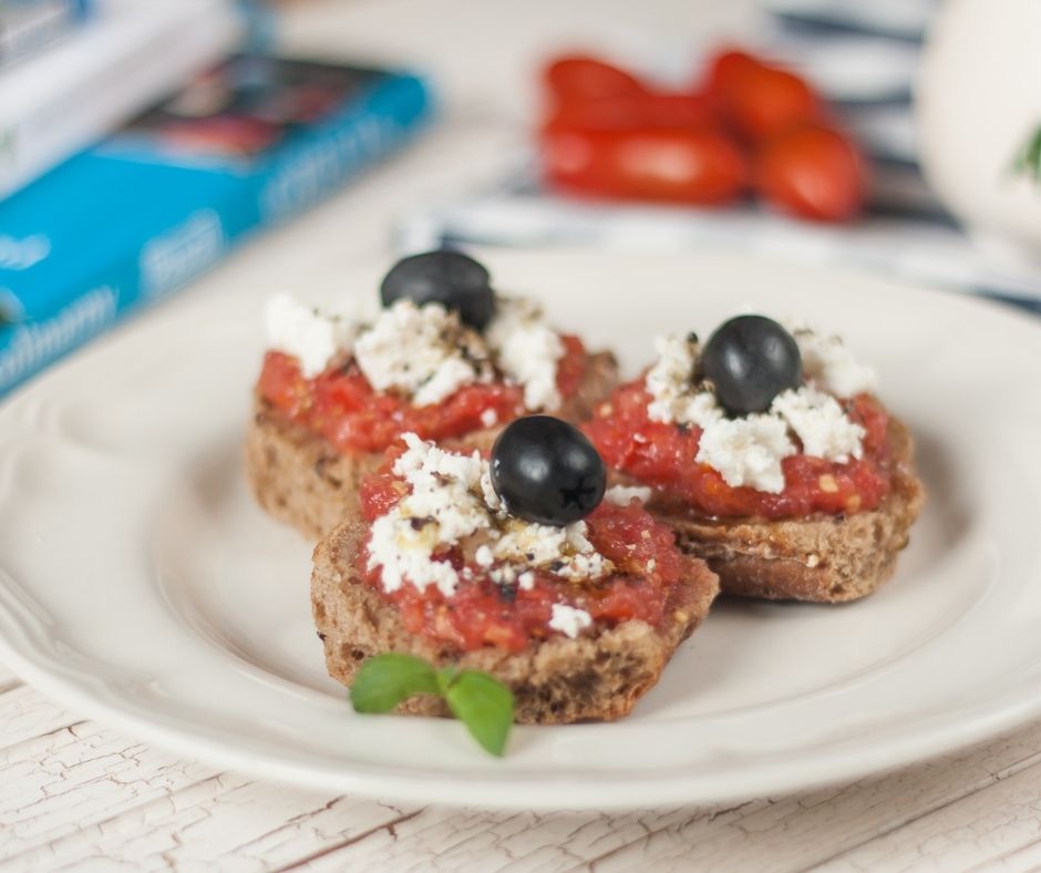 Dakos bread food from Crete